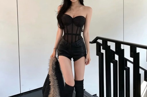 母亲节当天娱乐圈爆三件大事：黄一鸣被闺蜜背刺锋芝恋被传复合小玥儿点赞后爸引发热议