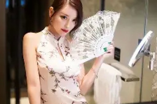 一天曝2大瓜！曝顶流女星协议、约会激吻手探入个个惊人